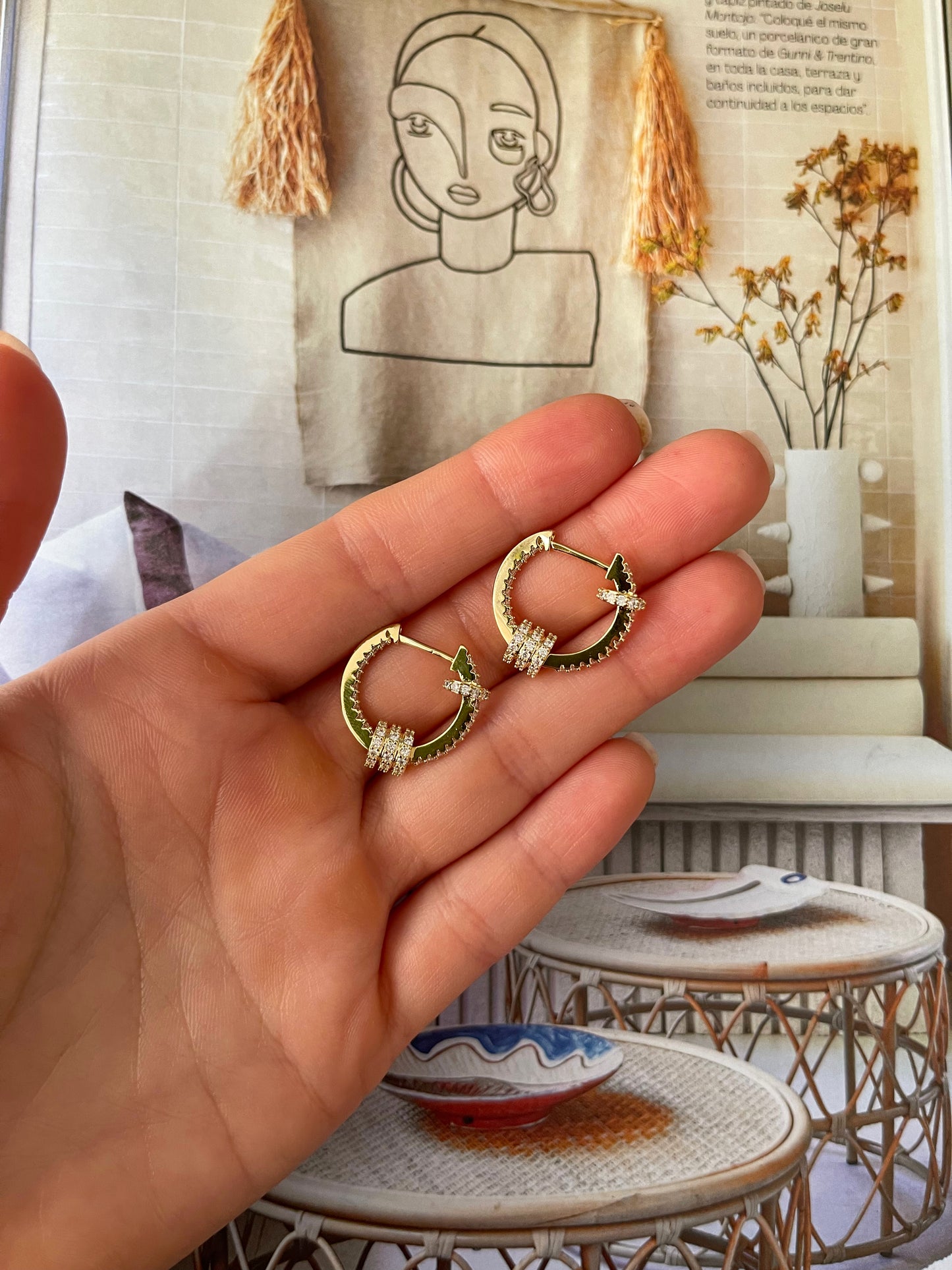 Mini sparkling hoops Earrings