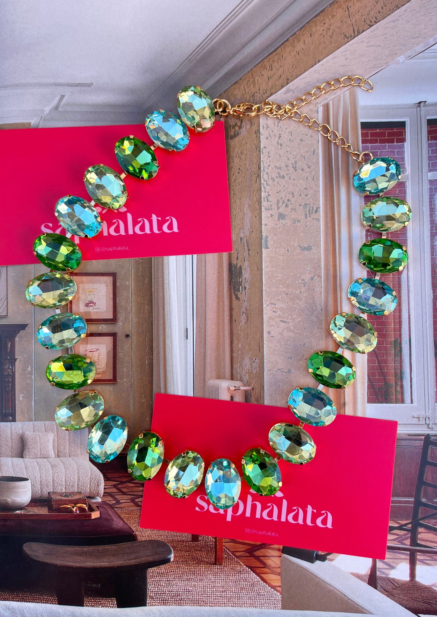 collar ajustable cristales verdes